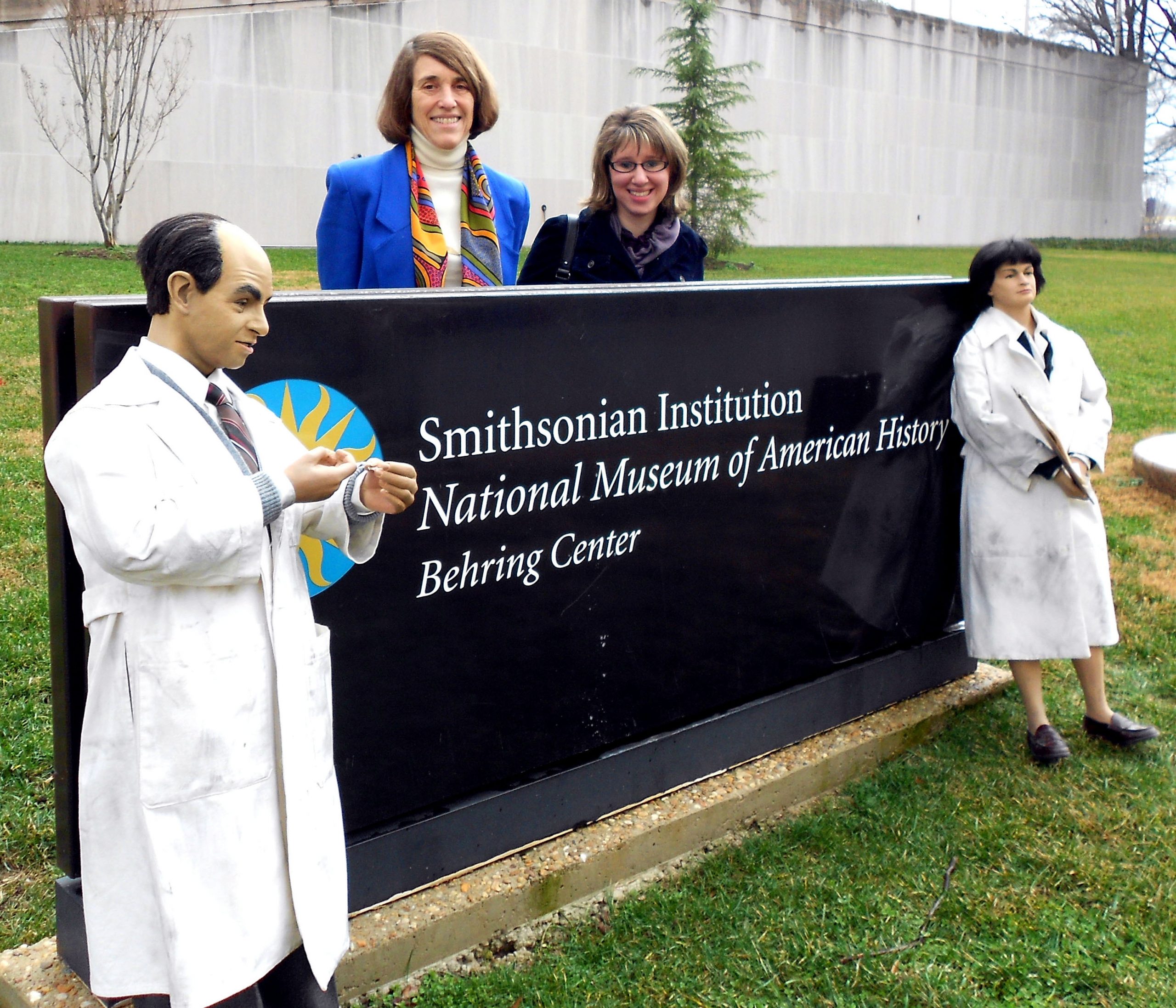 Enrico and Leona saying goodbye to the National Museum of American History, with Cindy Kelly and Alexandra Levy
